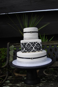 demask wedding cake