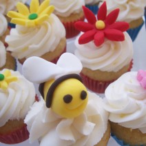 Bumble Bee & Daisy Mini`s $4 each