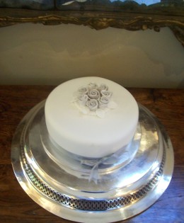 Single Tier Wedding Cake $299 (10 inch)