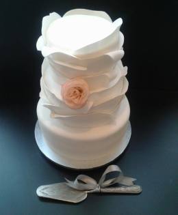 Petal Wedding Cake $750