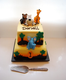 Safari Cake $395