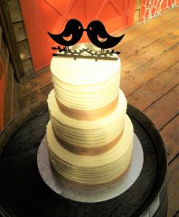 Hessian Rustic Wedding Cake $595