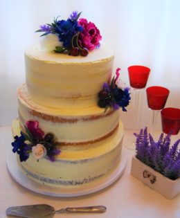 Semi Naked Cake $695 (200 pax)