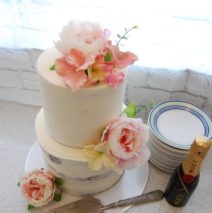 Semi Naked Wedding Cake $399 (50 serves)