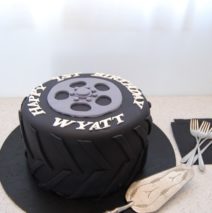 Tyre Cake $249 (8inch)