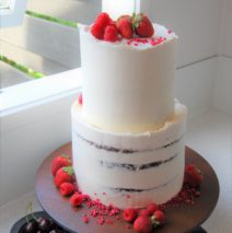 Rough Top Berries Cake (Seasonal) $399
