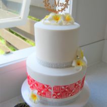 Island Themed Wedding Cake $399 (60 serves)
