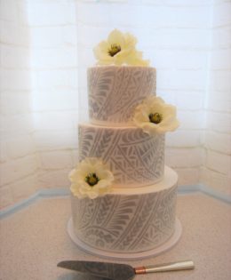 Island wedding cake in Silver/Grey $699